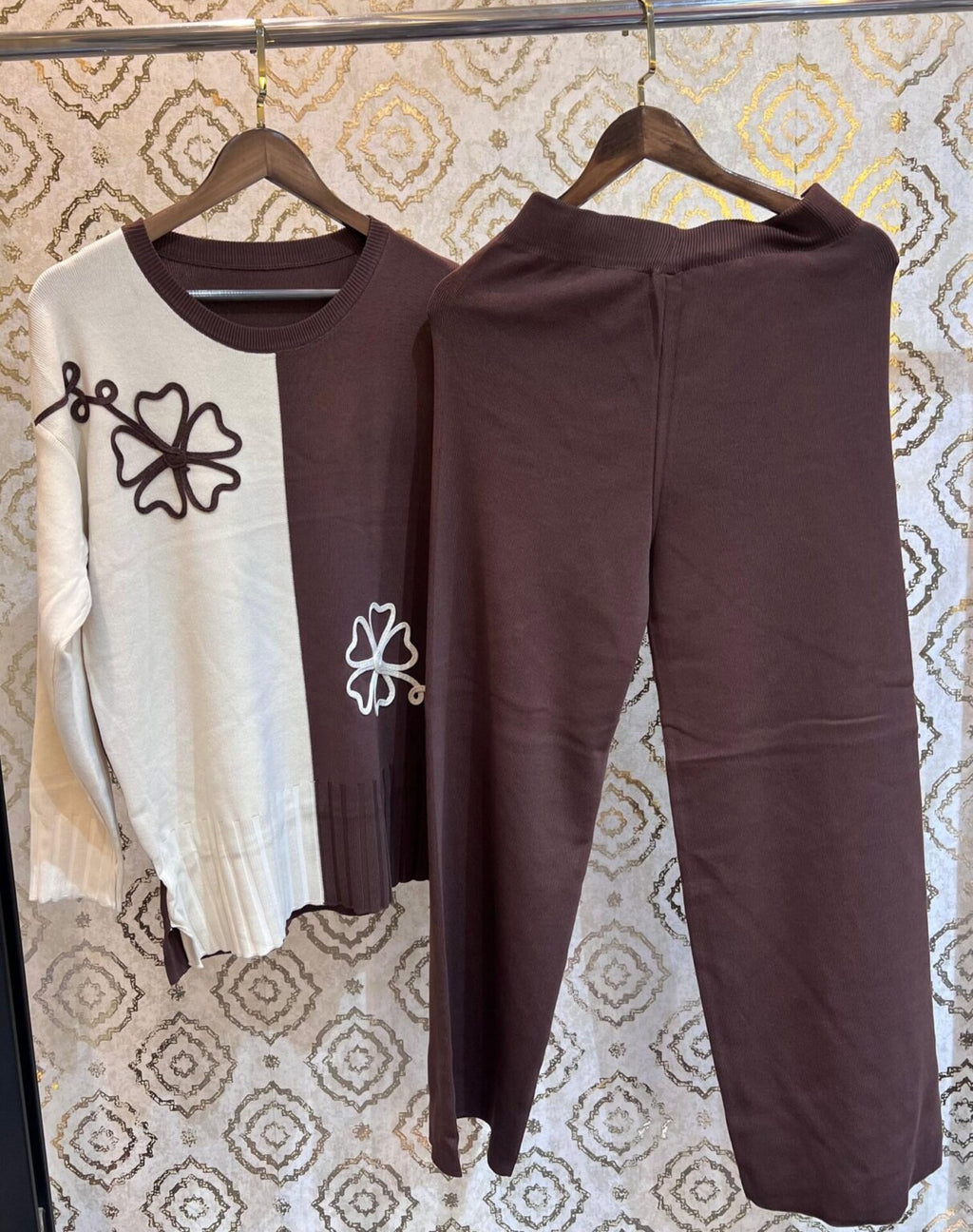 Petal Contrast Knit Set