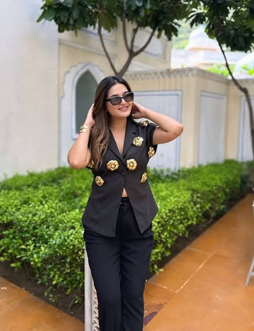 3D flower blazer- Bestseller