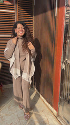 Pebble coord with cape